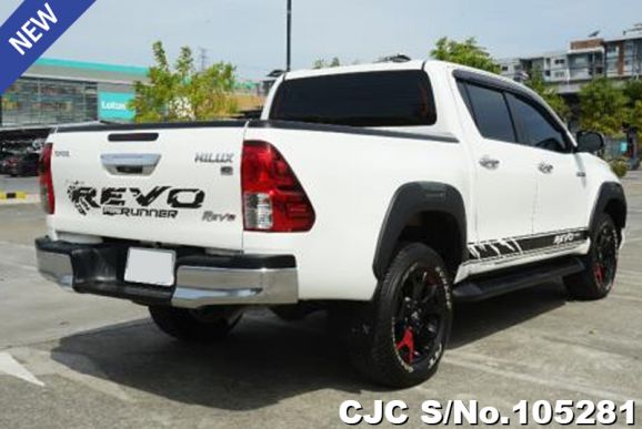 Toyota Hilux in White for Sale Image 1