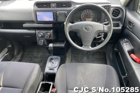 Toyota Succeed Van in Silver for Sale Image 9