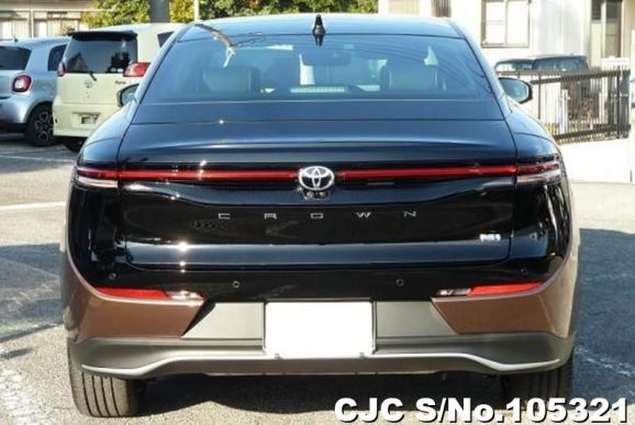 Toyota Crown Crossover in Black for Sale Image 5