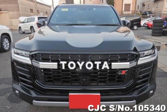 Toyota Land Cruiser in Black for Sale Image 4