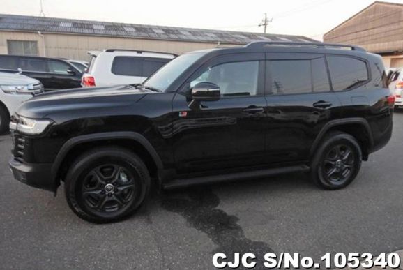 Toyota Land Cruiser in Black for Sale Image 7