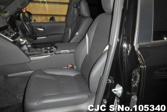 Toyota Land Cruiser in Black for Sale Image 10