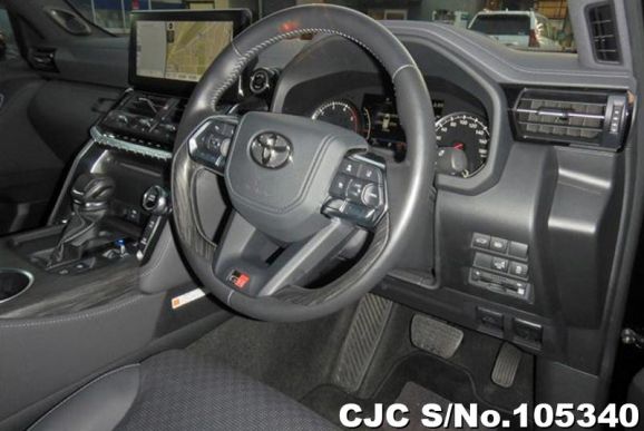 Toyota Land Cruiser in Black for Sale Image 13