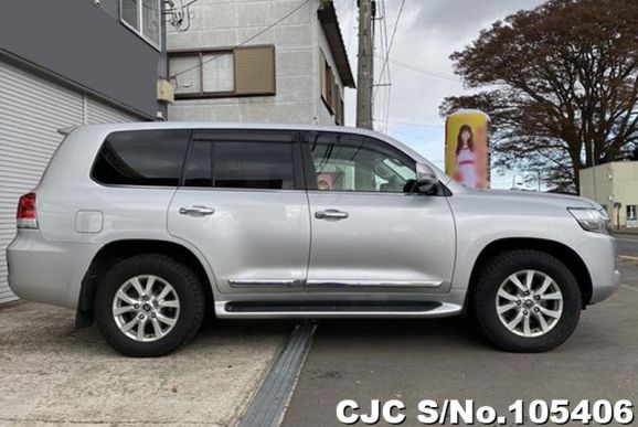 Toyota Land Cruiser in Silver for Sale Image 5