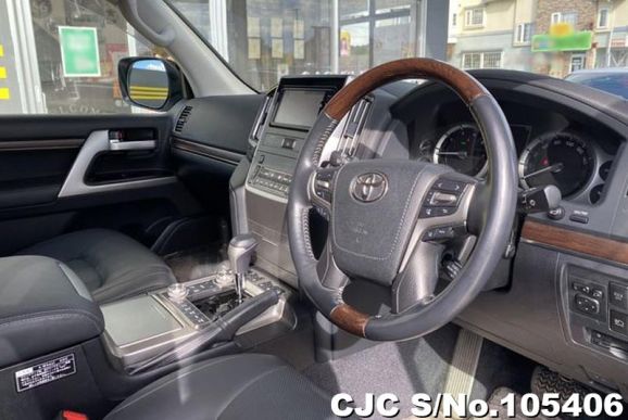 Toyota Land Cruiser in Silver for Sale Image 9