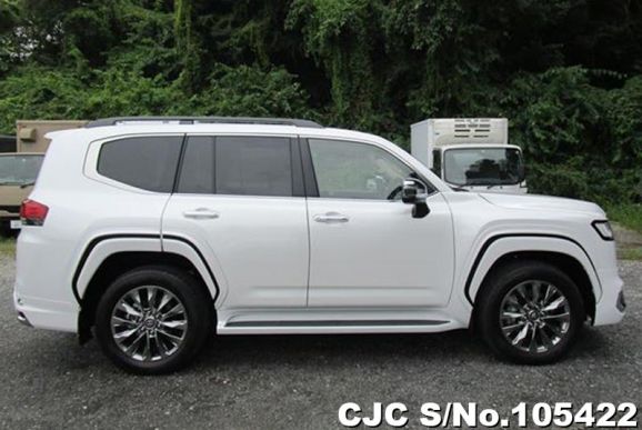 Toyota Land Cruiser in White Pearl for Sale Image 6