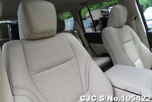 Toyota Land Cruiser in White Pearl for Sale Image 12