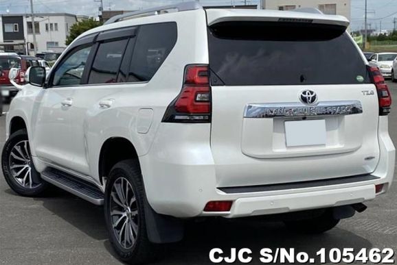 Toyota Land Cruiser Prado in White Pearl Crystal Shine for Sale Image 2