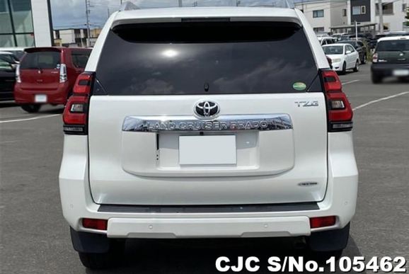 Toyota Land Cruiser Prado in White Pearl Crystal Shine for Sale Image 5