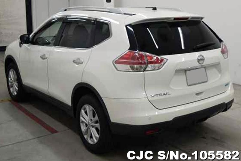 2014 Nissan X-Trail White for sale | Stock No. 105582 | Japanese Used ...