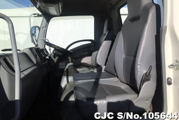 Isuzu Forward in White for Sale Image 25