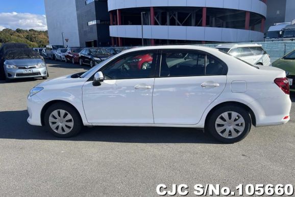 Toyota Corolla Axio in White for Sale Image 7