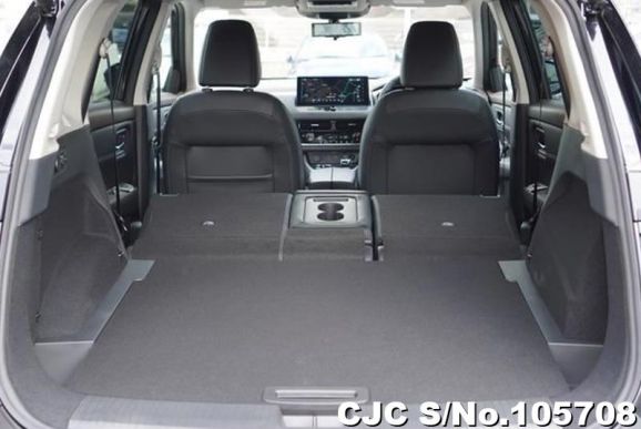 Nissan X-Trail in Diamond Black for Sale Image 8