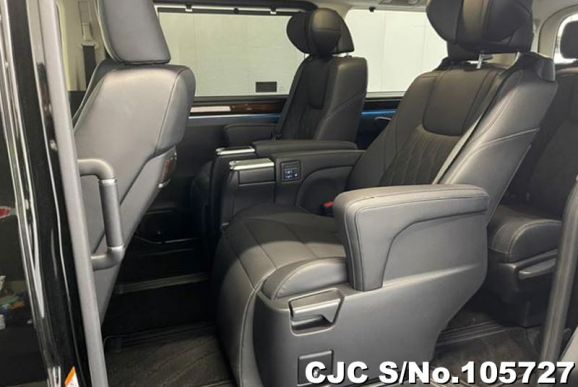 Toyota GranAce in Black for Sale Image 15