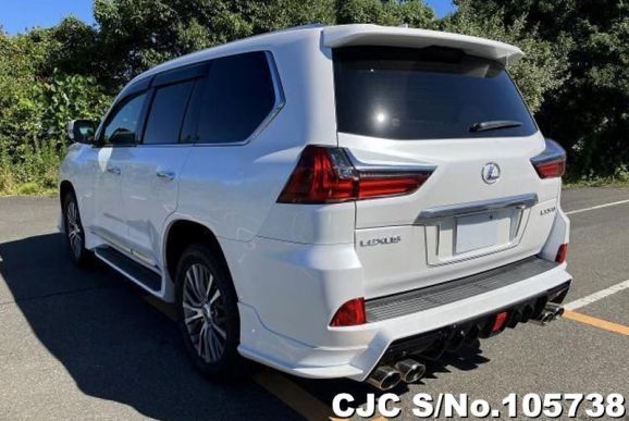 Lexus LX 570 in Pearl for Sale Image 1