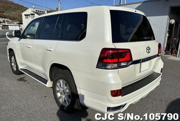 Toyota Land Cruiser in Pearl White for Sale Image 1