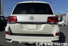 Toyota Land Cruiser in Pearl White for Sale Image 3