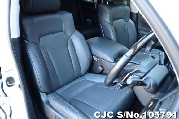 Lexus LX 570 in Pearl for Sale Image 9