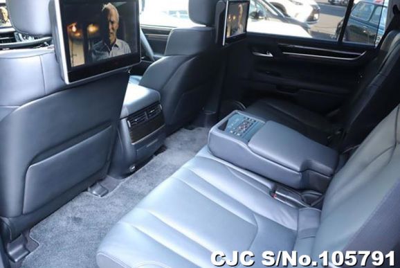 Lexus LX 570 in Pearl for Sale Image 12