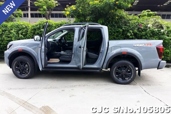 Nissan Navara in Stealth Grey for Sale Image 10