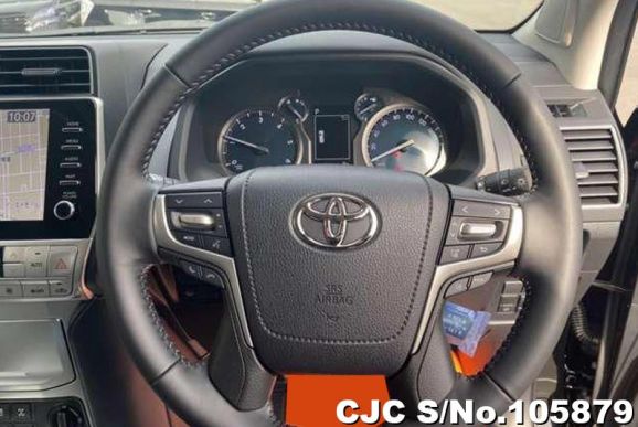 Toyota Land Cruiser Prado in Black for Sale Image 8