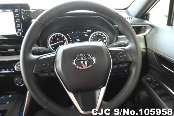 Toyota Harrier in Black for Sale Image 12