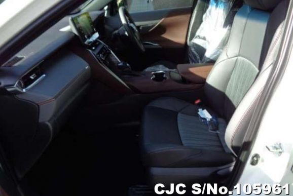 Toyota Harrier in Pearl for Sale Image 9