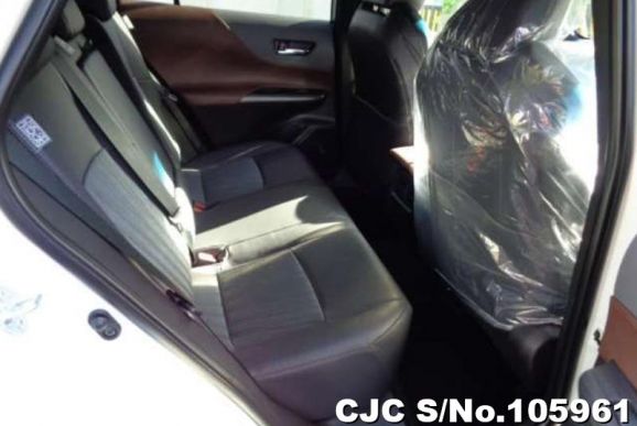 Toyota Harrier in Pearl for Sale Image 10