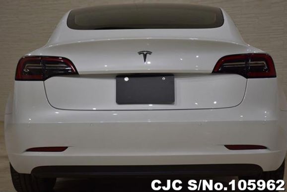 Tesla Model 3 in White for Sale Image 3