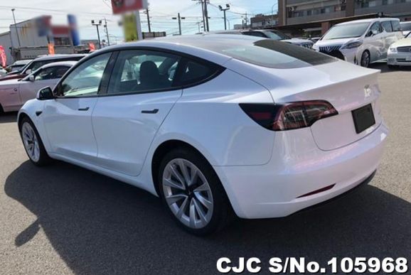 Tesla Model 3 in Pearl for Sale Image 2