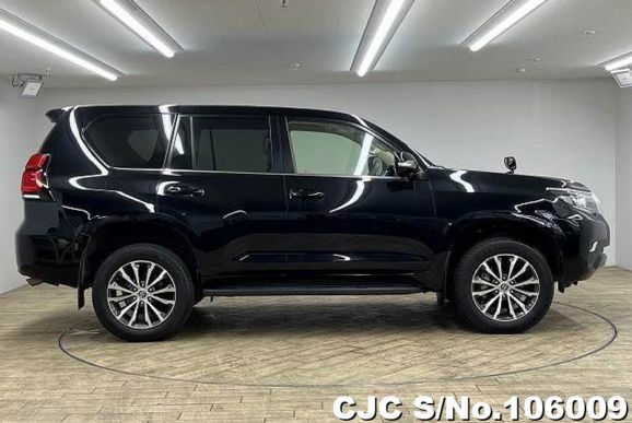 Toyota Land Cruiser Prado in Black for Sale Image 5