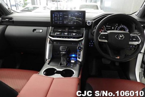 Toyota Land Cruiser in Pearl for Sale Image 8