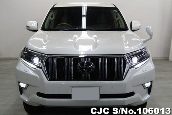 Toyota Land Cruiser Prado in Pearl White for Sale Image 2