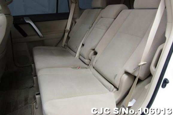 Toyota Land Cruiser Prado in Pearl White for Sale Image 11