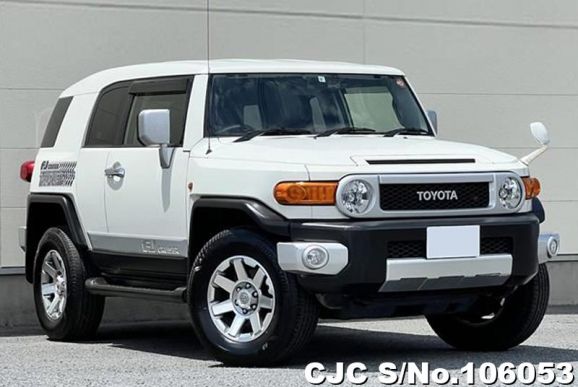 Toyota FJ Cruiser in White for Sale Image 0