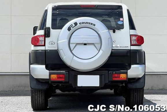 Toyota FJ Cruiser in White for Sale Image 3