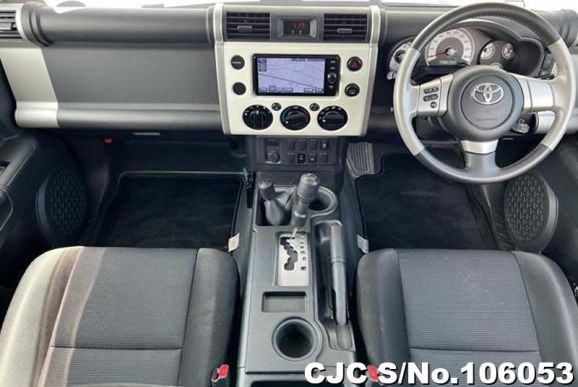 Toyota FJ Cruiser in White for Sale Image 5