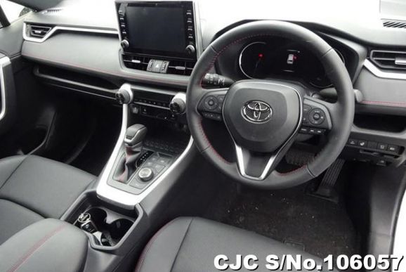 Toyota Rav4 in Pearl for Sale Image 2