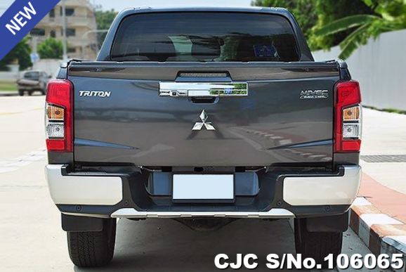 Mitsubishi Triton in Gray for Sale Image 3