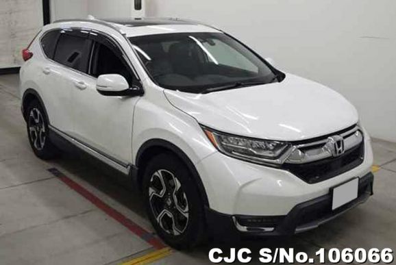 Honda CRV in White for Sale Image 0