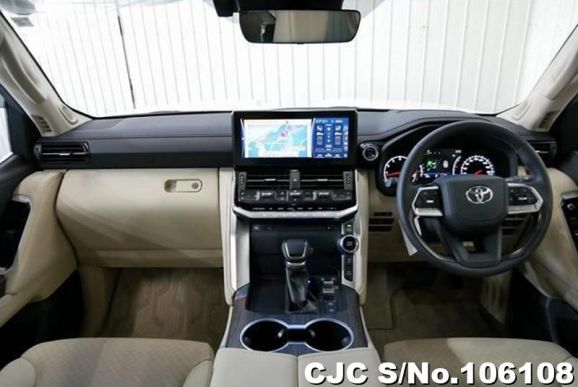 Toyota Land Cruiser in Pearl for Sale Image 4