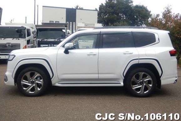 Toyota Land Cruiser in Pearl for Sale Image 7