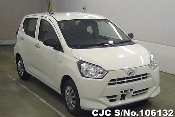 Daihatsu Mira E:S in Pearl White for Sale Image 0