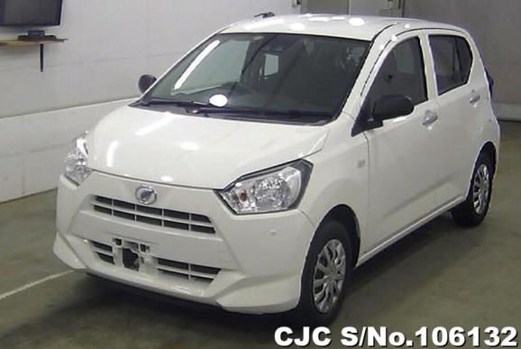 Daihatsu Mira E:S in Pearl White for Sale Image 3