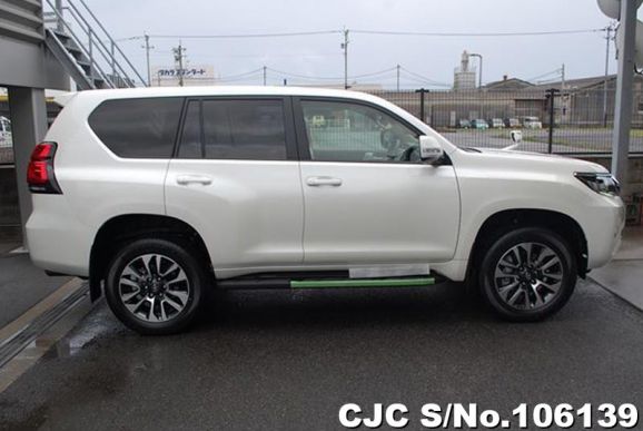 Toyota Land Cruiser Prado in Pearl White for Sale Image 6