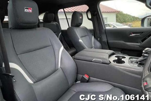 Toyota Land Cruiser in Black for Sale Image 9