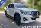 Toyota Hilux in White for Sale Image 0