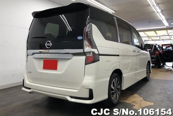 Nissan Serena in Brilliant White for Sale Image 2