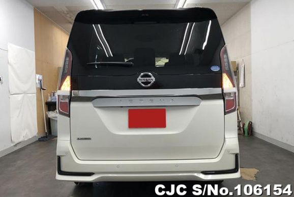 Nissan Serena in Brilliant White for Sale Image 5