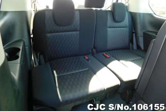 Nissan Serena in White Pearl for Sale Image 9